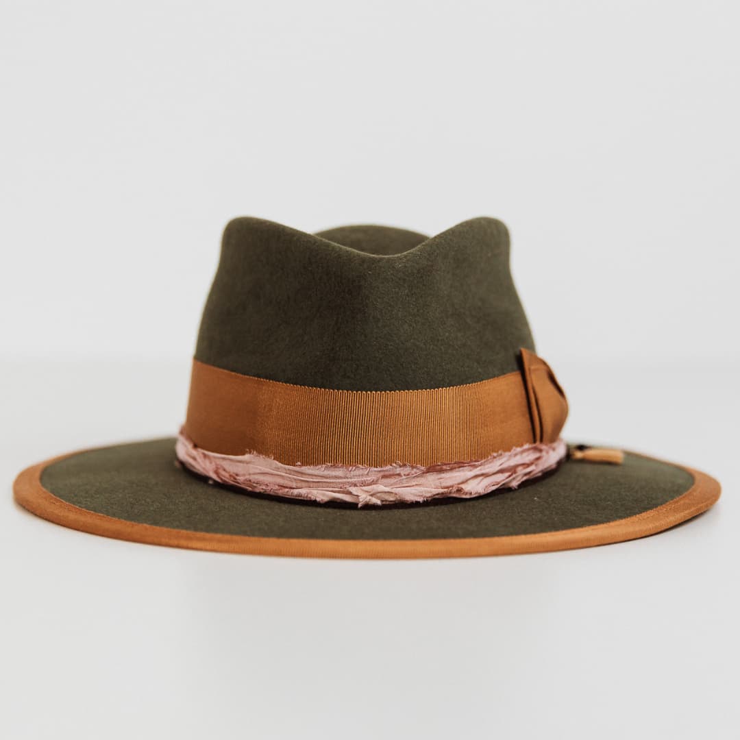 Front view of the Feuille Morte Military felt hat by PHYLLi Designs with copper grosgrain band and rose sari silk trim.