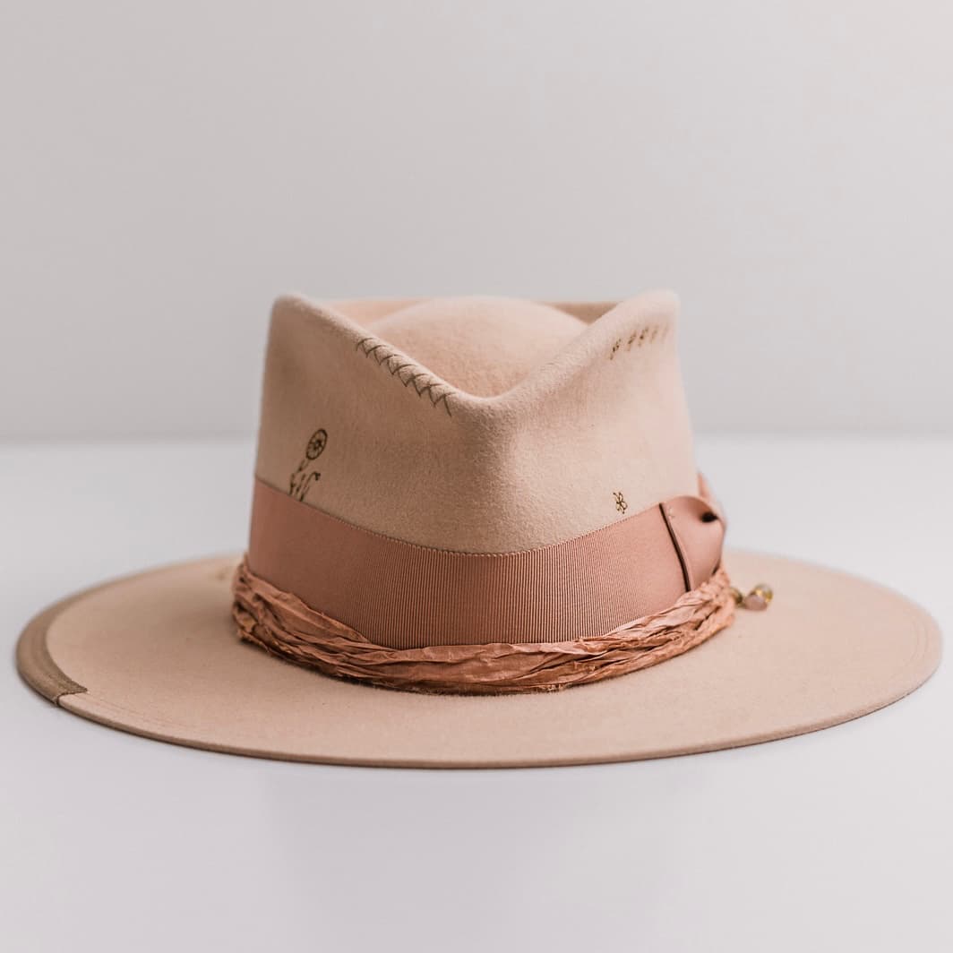 Sand felt hat Miley by PHYLLi Designs with dirty rose Japanese grosgrain bow band and sari silk trim in Dirty Rose.